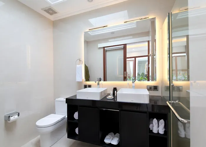 Mia - Boutique - I Villa Seminyak (Bali)